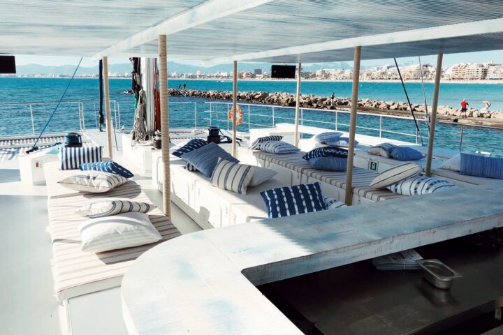 Mallorca catamaran life and sea arenal
